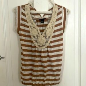 Self-esteem tank top great shape, Lacey front